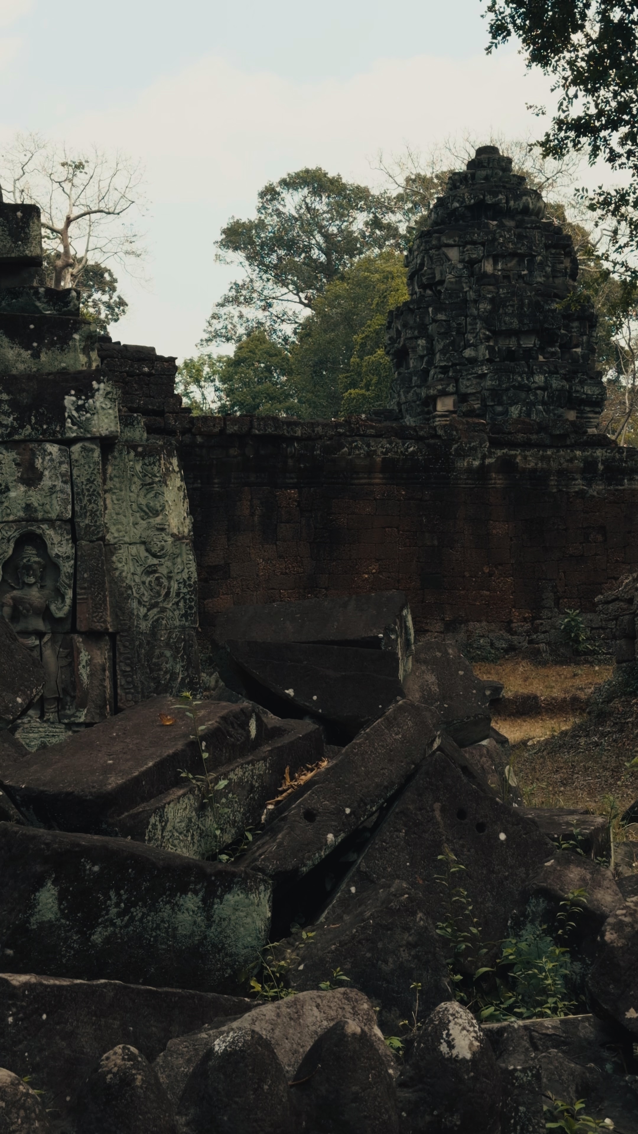 吴哥石材废墟